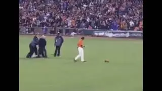 SF Giants Angel Pagan Bodyslams Dodgers Fan : The Epic Jim Ross Call of the Action