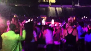 One Direction - Alive (Rose Bowl 9/11/14)