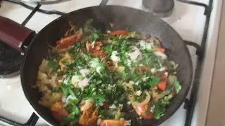 Шакшука (яичница с овощами) - шедевр украинской кулинарии.