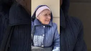 Бабушка продает все, что у нее есть