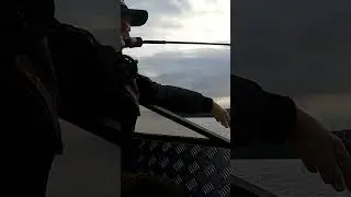 Крупняк порвал крючок на блесне!  #рыбалкавкарелии
