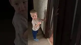 Nikita is doing renovations/ Никита делает ремонт 