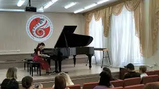 Г.Свиридов - "Прелюдия" g-moll, Р.Котляровский-"Токкатина" C-dur. Исп. Александрова Арина (3 класс)