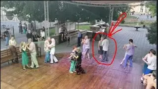 на опен эйре в Че. Вальс с Наташей Белой.