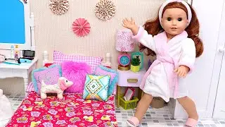 Doll practices healthy bedtime routine! Play Dolls good habits for kids