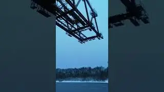 Строительство мостового перехода через реку Свирь в Подпорожье. Ленинградская область. Январь, 2022