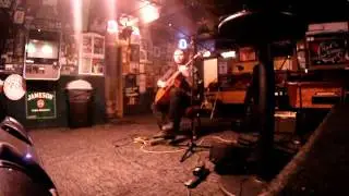 Travis Rinker - Solace(Loop Station) Wally's House of Booze, Wenatchee WA
