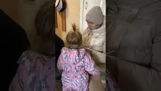 Сборы на улицу. Оператор Матвей, 4 годика😅