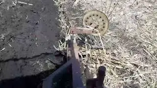 Оранка кукурудзяного поля плуг + грабарка