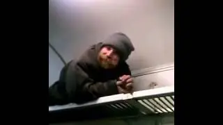 Весёлый бомж