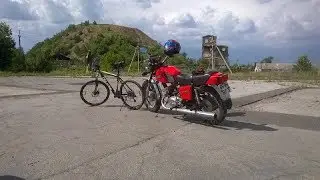 Мотоцикл против велосипеда! Так ещё никто не катался :D