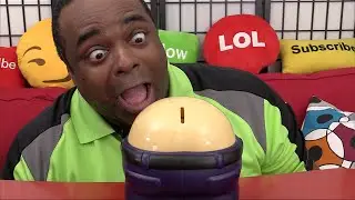 BIG BOOTY FARTING BANK! 😂