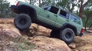 Jeep rock crawling at Wheeny Creek