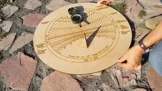 Изготовление солнечных часов из фанеры с помощью лазера.Manufacturer of solar hours from plywood