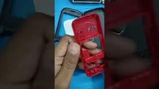 Installing New Casing to Nokia E4 Mobile Phone