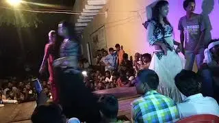 Akasi dancer