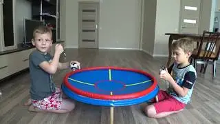 Beyblade + Neodymium magnet Папа прикрепил магнит под огромную бейблэйд арену