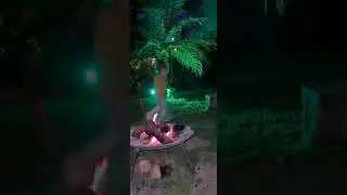 Lia assando marshmallow B