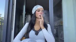 Smoking live and talking ❤️