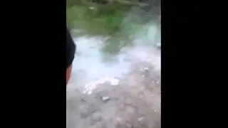 Прикол с огнетушителем Чё в ногу