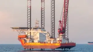 Rig mechanic position at self propelled JackUp barge