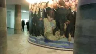 Frankfurter Paulskirche - Einmarsch der Schrumpfgermanen