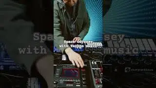 Space odyssey with Acid techno👽🛸