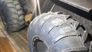 Новый вездеход прошёл испытания,и ждёт своего нового владельца.