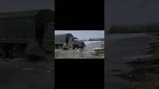 ЗИЛ 131 дорога не нужна, достаточно направления.