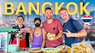This is why THAI FRIED CHICKEN is the BEST IN THE WORLD! 🇹🇭 Epic Street Food in The Heart of Bangkok