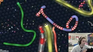 XQC GETS ROLLED BY SNIPERS IN SLITHER.IO