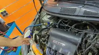 Nag pa top up ako ng freon ng sasakyan at nag pa check kung may leak.
