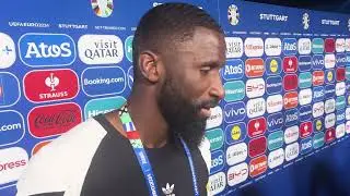 Rüdiger:Jeder träumt für sich.