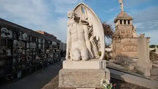 ENTRAMOS AL CEMENTERIO DE POBLENOU, BARCELONA