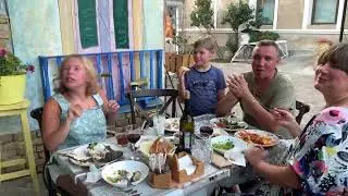 Кафе- музей Еврейской кухни йоськин кот, песня Tumbalalaika