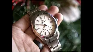 Best of Japanese Watchmaking  | Grand Seiko Snowflake Review