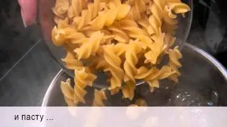 Суп-паста с куриной грудкой и шампиньонами