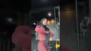 Oklin Fia jilbab ketat  