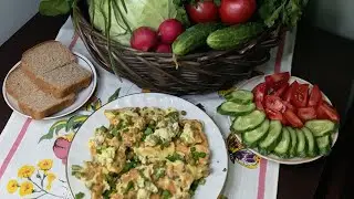 Яичница с зеленым горошком. Вкусно, сытно, бюджетно...