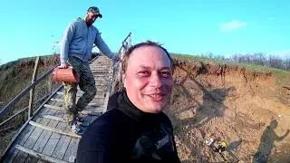 ПОИСК ЗОЛОТА ПОД ВОДОЙ МЕТАЛЛОИСКАТЕЛЕМ И СИСТЕМОЙ ХУКА . ЗОЛОТАЯ ЦЕПЬ И МНОГО СЕРЕБРА.