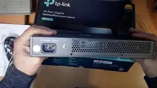 Распаковка "TP-LINK TL-SG1016D" из rozetka.com.ua