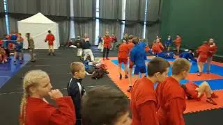 Обязательно! Хорошо разогреться перед схватками.