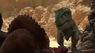 Junior shares food with Dusty | Dino King: Journey to Fire Mountain