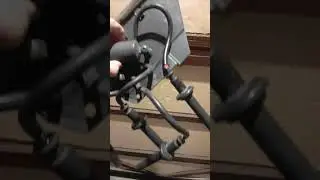 Провода на свечных колпачках вообще не держались