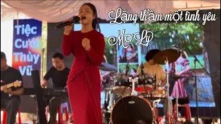 Lặng thầm một tình yêu | MơLy