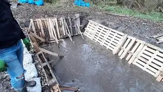 Проверка Труб как стикает вода.  УЗВ,  Форель, Пруд, (Forell, Teich,  Trout, Pond)