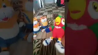 попугай Кеша недоволен .