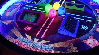 NEW EMOJI ARCADE GAME AT DAVE AND BUSTERS!!!