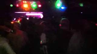 Oi 3 BEAT sto Elli Disco Club Dia stomatos JOHNNY RHODES JUNIOR