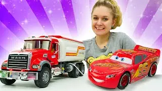 Видео для детей — Бензовоз из Плей До — Мультики про машинки и пластилин Play Doh